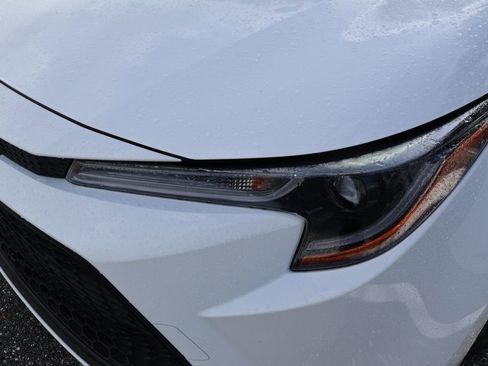 Used 2022 Toyota Corolla LE FWD image 3