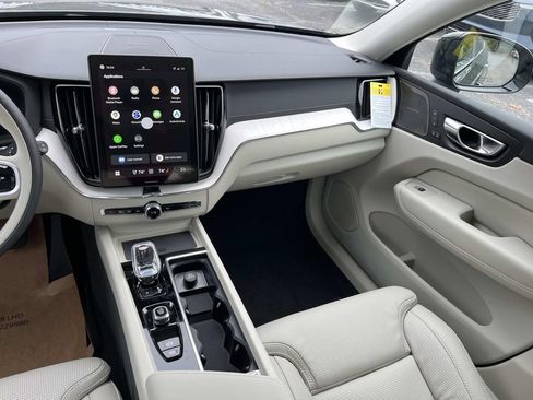 New 2026 Volvo XC60 B5 Ultra w/ Climate Package image 15