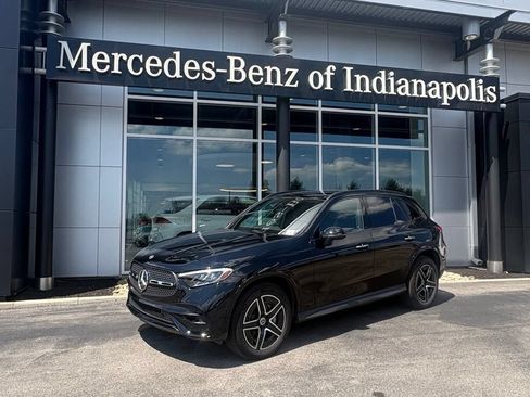Used 2026 Mercedes-Benz GLC 300 4MATIC image 1