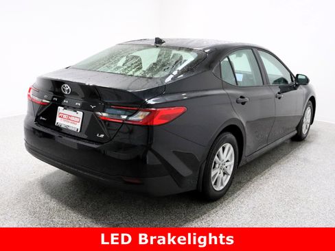Used 2026 Toyota Camry LE image 7