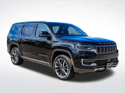 Used 2022 Jeep Wagoneer Series III w/ Premium Group I AWD/4WD image 7