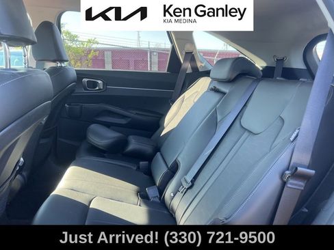 Certified 2024 Kia Sorento S w/ Panoramic Sunroof Package image 10