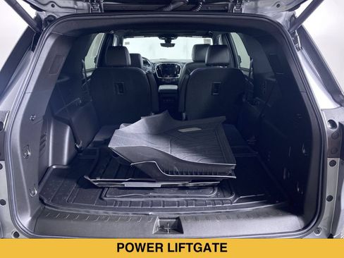 Certified 2023 Chevrolet Traverse LT w/ LT Premium Package AWD/4WD image 16