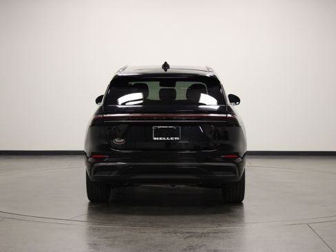 Used 2024 Lincoln Nautilus Reserve w/ Equipment Group 202A AWD/4WD image 7