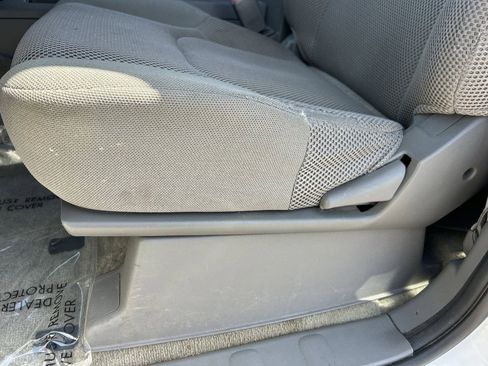 Used 2016 Nissan Frontier SV image 27