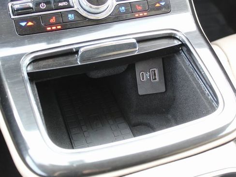 Certified 2022 Lincoln Nautilus Reserve image 27