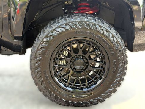 Used 2025 Toyota Tacoma TRD Pro AWD/4WD image 11