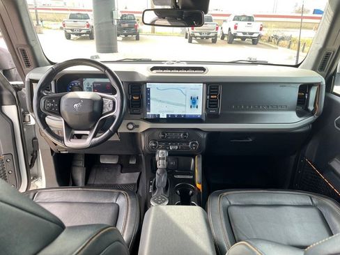 Used 2021 Ford Bronco Badlands image 19