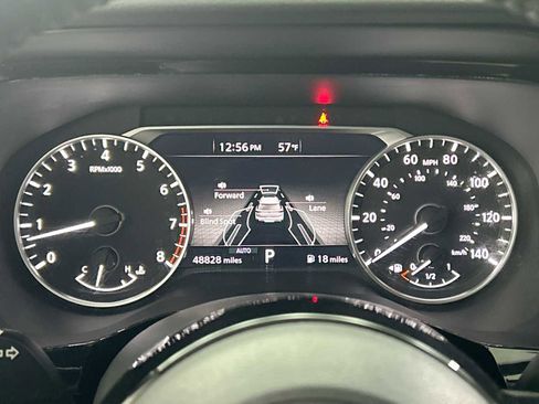 Used 2022 Nissan Pathfinder SV image 10