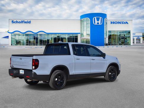 New 2026 Honda Ridgeline Black Edition image 3