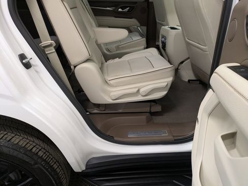 Used 2024 GMC Yukon Denali AWD/4WD image 26