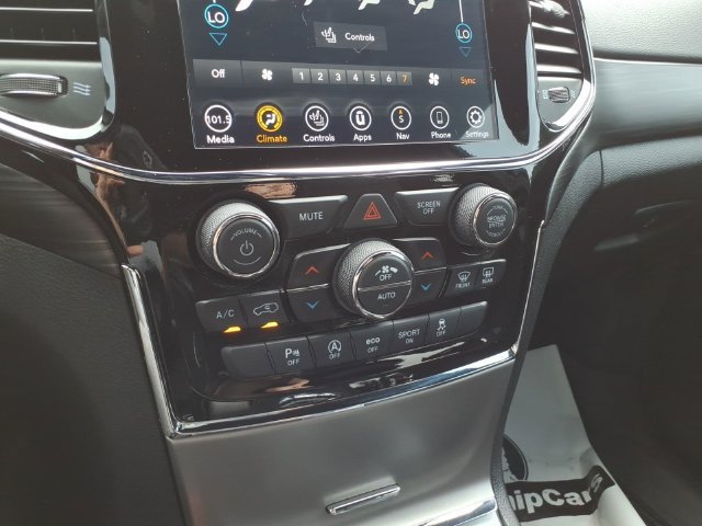 Used 2020 Jeep Grand Cherokee Altitude AWD/4WD image 27