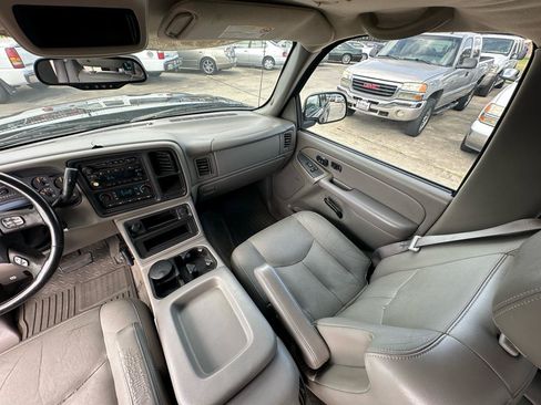 Used 2006 Chevrolet Silverado 2500 LT w/ Onstar Plus Package AWD/4WD image 34