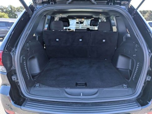 Certified 2022 Jeep Grand Cherokee Laredo E w/ Security & Convenience Group AWD/4WD image 28