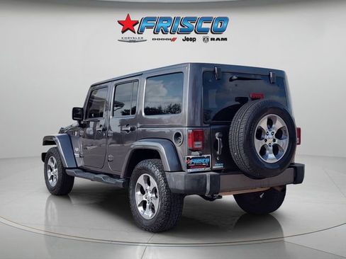 Used 2016 Jeep Wrangler Unlimited Sahara w/ Connectivity Group AWD/4WD image 5