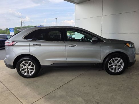 Used 2023 Ford Edge SEL AWD/4WD image 7