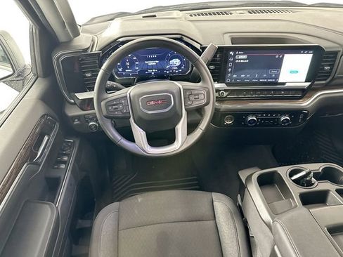 Used 2024 GMC Sierra 1500 Elevation AWD/4WD image 10