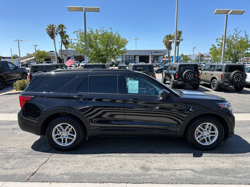 Used 2026 Ford Explorer Active RWD image 9