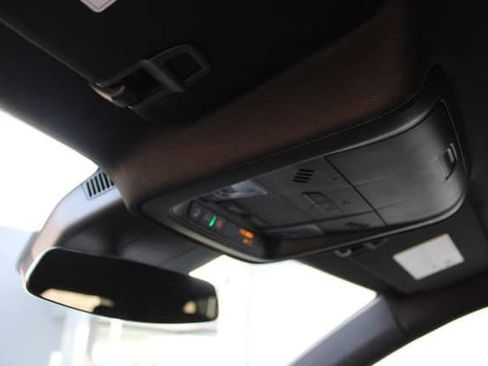 Used 2025 Cadillac XT4 Premium Luxury image 26