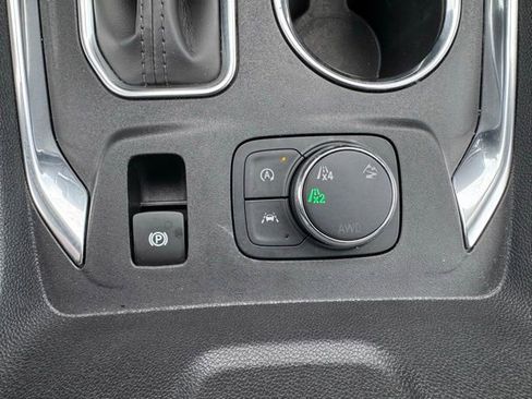 Used 2023 Chevrolet Traverse LT image 22