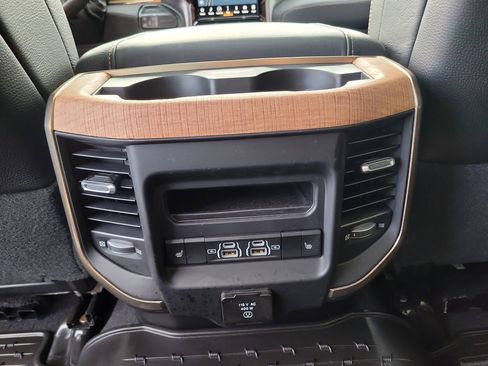 Used 2022 RAM 3500 Limited AWD/4WD image 16