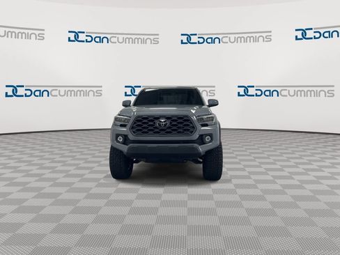 Used 2021 Toyota Tacoma TRD Off-Road w/ TRD Premium Off Road Package AWD/4WD image 3