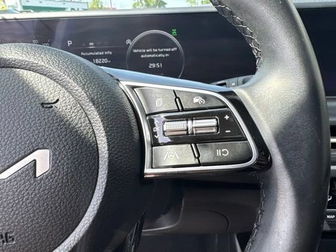 Used 2024 Kia Seltos EX AWD/4WD image 14