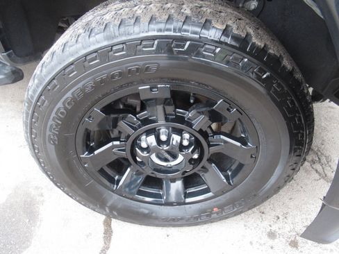 Used 2023 Ford F250 Lariat w/ Lariat Ultimate Package AWD/4WD image 4