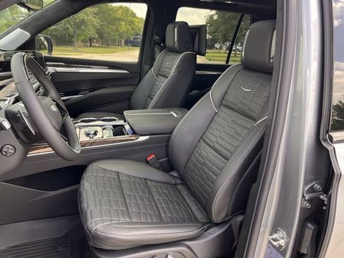 New 2026 Cadillac Escalade Platinum Sport w/ LPO, ONYX Package AWD/4WD image 21