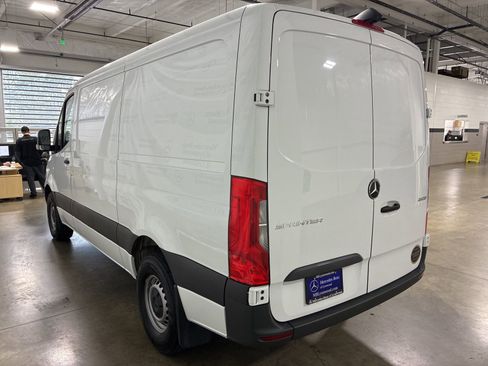 Used 2025 Mercedes-Benz Sprinter 2500 image 7
