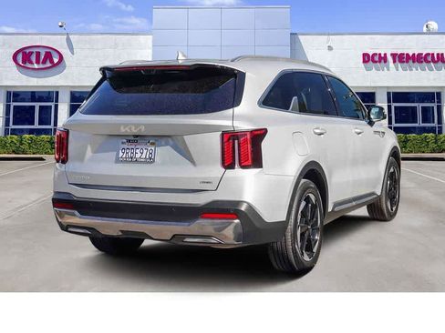Certified 2025 Kia Sorento SX Prestige image 4