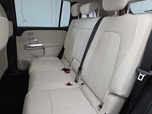 New 2026 Mercedes-Benz GLB 250 image 15