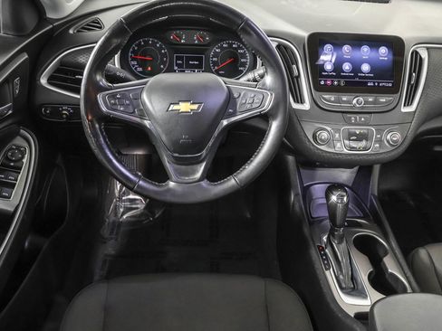 Used 2020 Chevrolet Malibu RS image 36