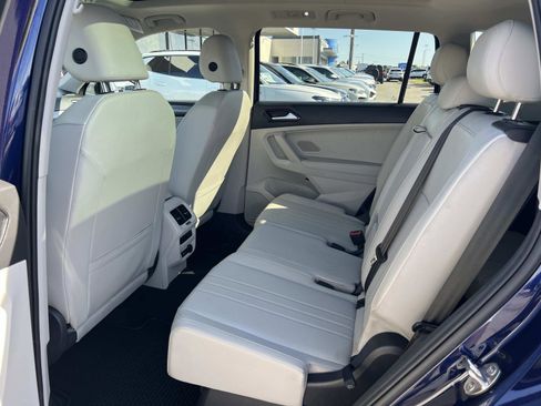 Certified 2023 Volkswagen Tiguan SE w/ Panoramic Sunroof Package image 21