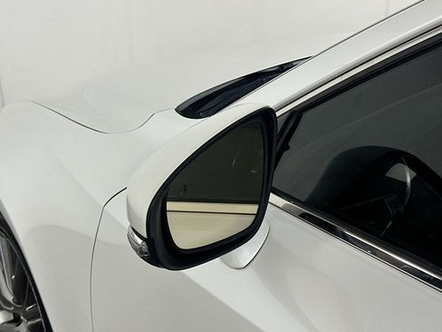 Used 2016 Lexus IS 300 4dr Sdn AWD w/ Navigation System Package image 16