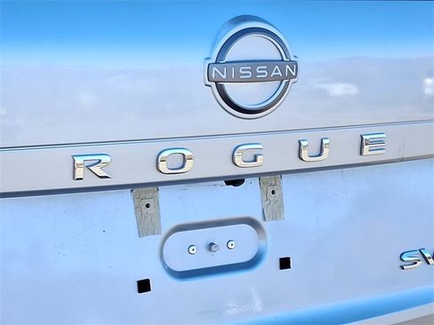 Used 2022 Nissan Rogue SV image 29