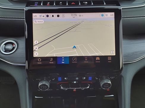 New 2024 Jeep Grand Cherokee Overland w/ Luxury Tech Group IV image 13