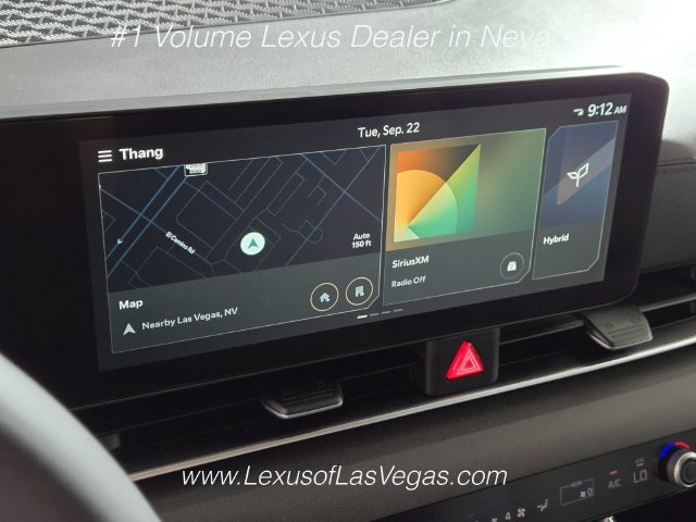 Used 2025 Kia Carnival EX FWD image 32