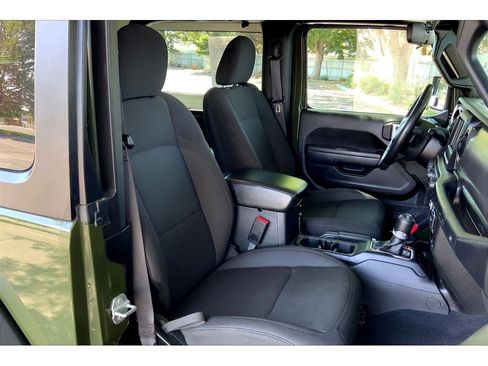 Used 2022 Jeep Wrangler Willys image 7
