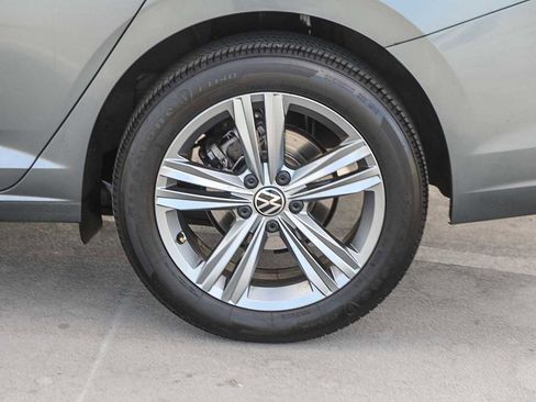 Used 2024 Volkswagen Jetta SE image 11