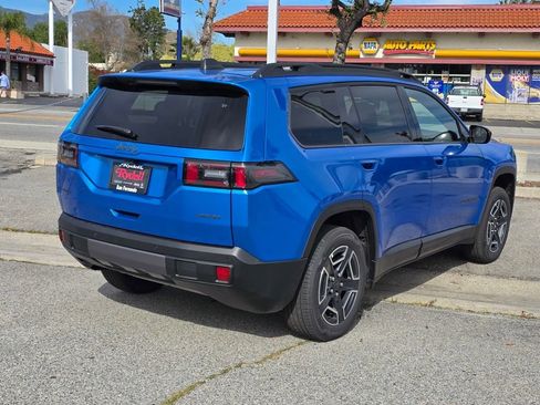 New 2026 Jeep Cherokee Laredo image 4