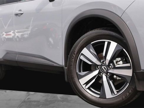 Certified 2024 Nissan Rogue SL w/ SL Premium Package image 3