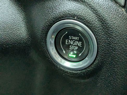 Used 2021 Chevrolet Silverado 1500 LT image 26