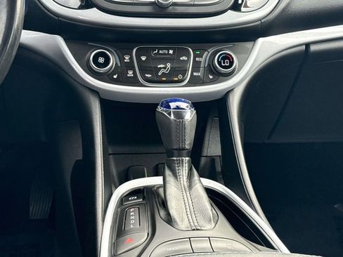 Used 2017 Chevrolet Volt LT w/ Comfort Package image 15