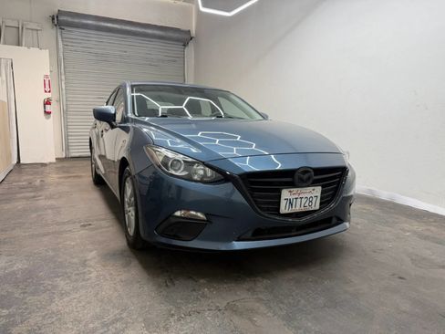 Used 2016 MAZDA MAZDA3 i Sport w/ Preferred Equipment Package FWD image 2