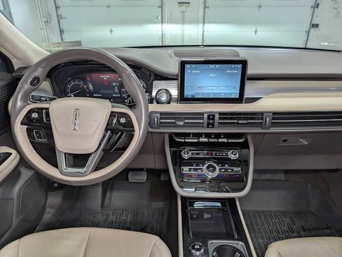Certified 2022 Lincoln Corsair AWD w/ Premium Package image 18