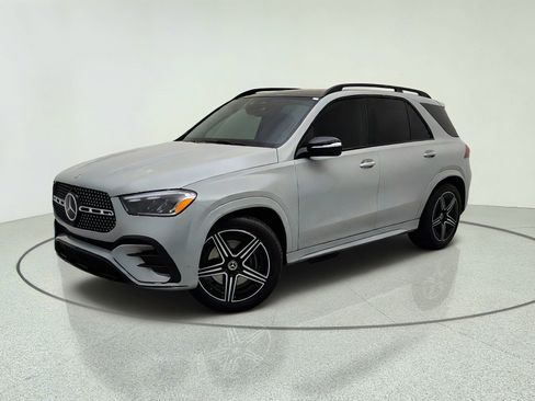 Used 2025 Mercedes-Benz GLE 350 4MATIC w/ AMG Line Exterior image 1