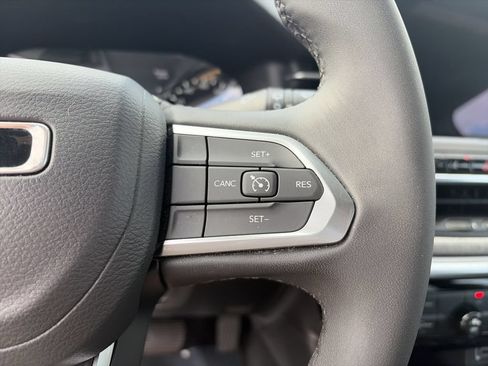 Used 2024 Jeep Compass Latitude AWD/4WD image 21