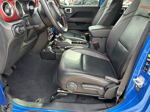 Used 2022 Jeep Gladiator Rubicon w/ Cold Weather Group image 18