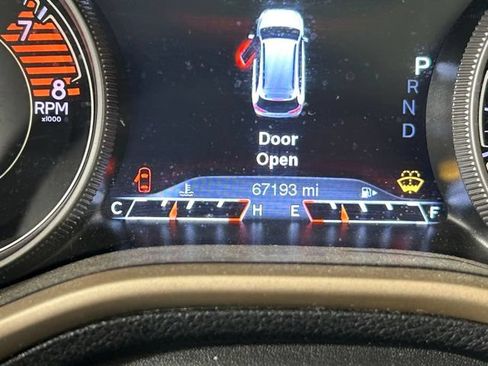 Used 2018 Jeep Cherokee Limited AWD/4WD image 33